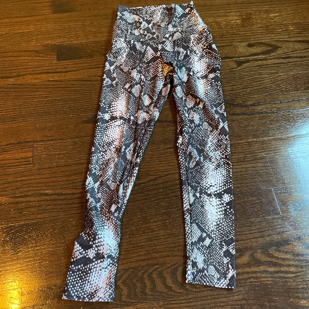 Emily hsu design leopard print leggings